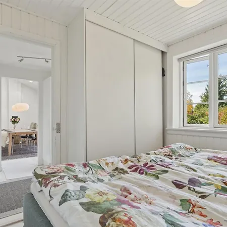 Domi - 1-3km From The Sea By Interhome *