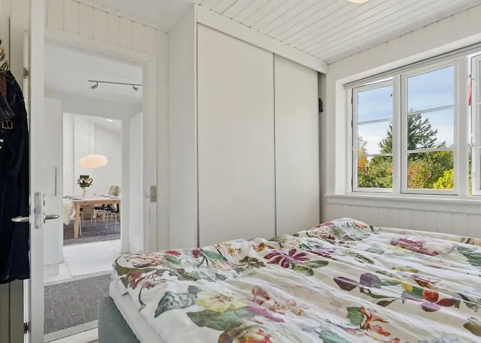 Domi - 1-3km From The Sea By Interhome *