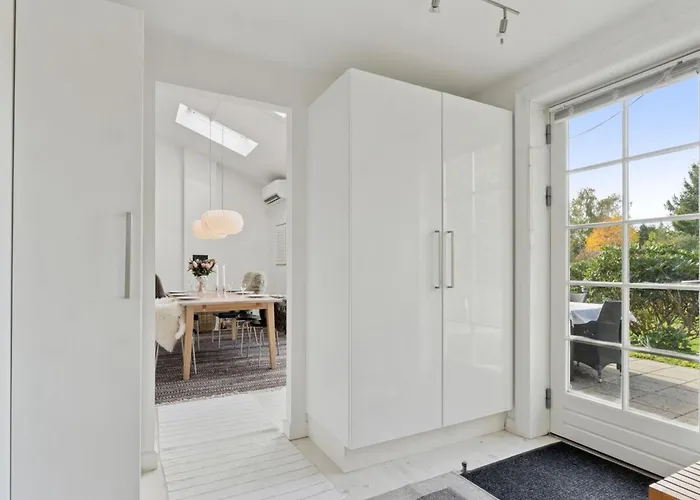 Domi - 1-3km From The Sea By Interhome