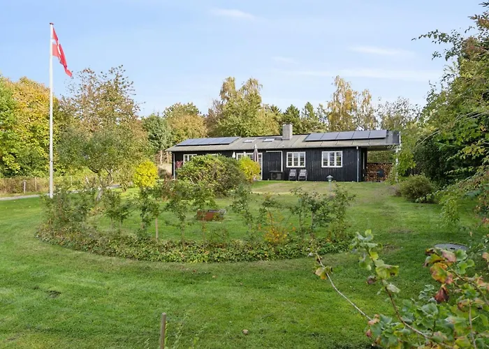 Domi - 1-3km From The Sea By Interhome